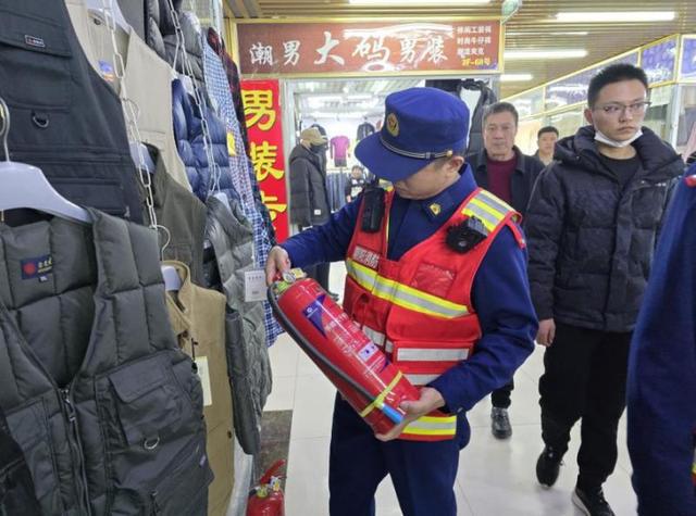 北京朝阳成立全市首个“消防技术服务队”将为全区重点单位消防设施和电气设备免费“体检”(图2)