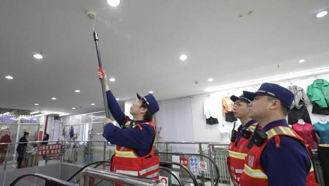 北京朝阳成立全市首个“消防技术服务队”将为全区重点单位消防设施和电气设备免费“体检”(图3)