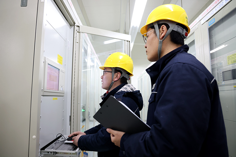 新春走基层丨电力“心脏”的青春守护者(图2)