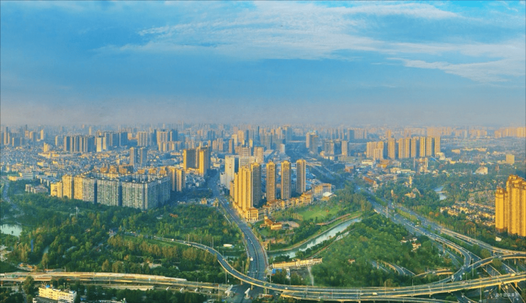 成都【中铁拾贰宸】春节正常营业_售楼处电话(认证)_最低售价_热销户型_春节优惠_线上售楼中心。(图2)